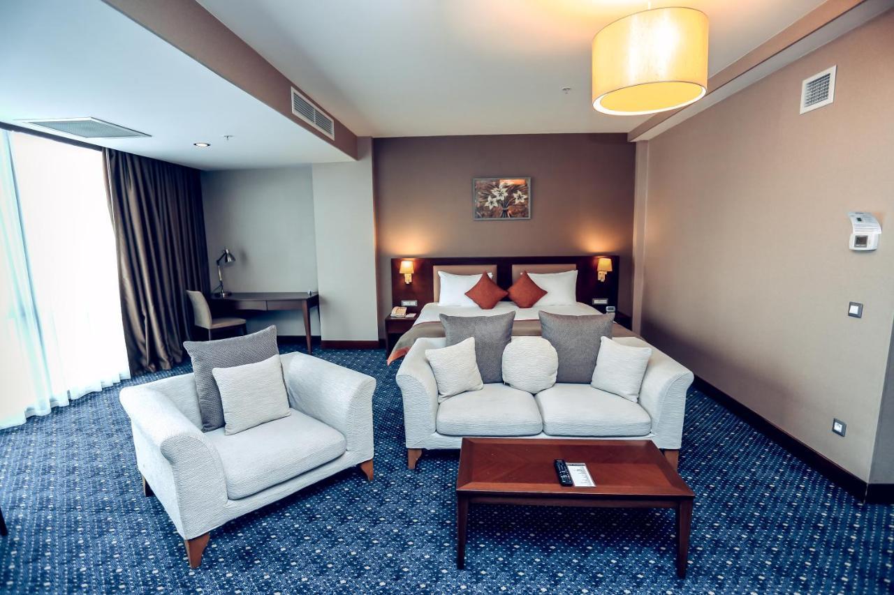 Parkside Hotel & Apartments Baky Esterno foto