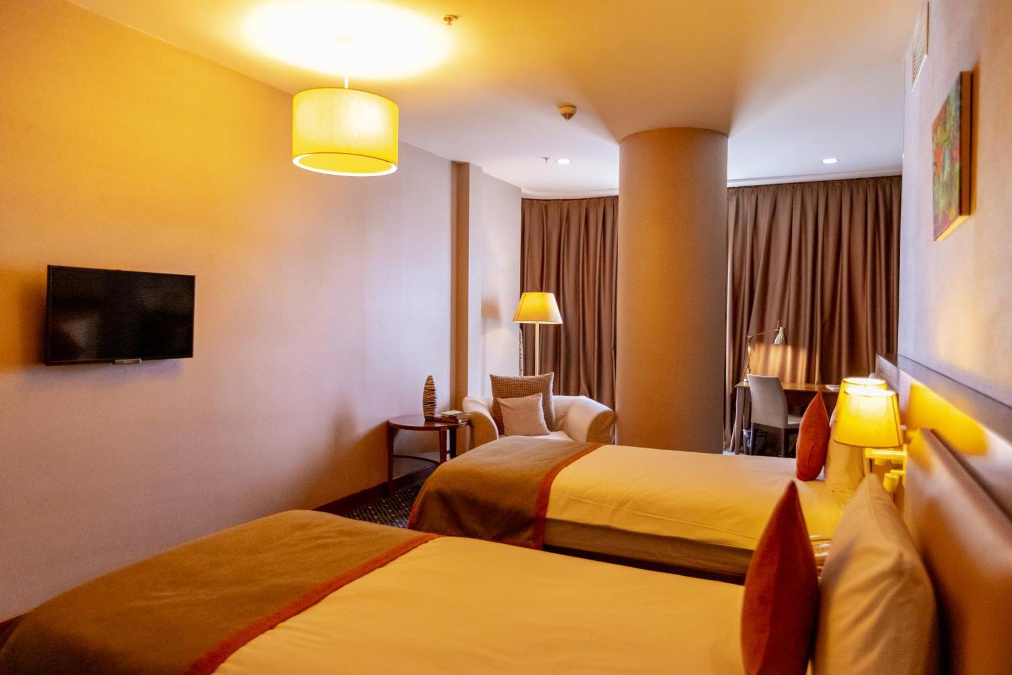 Parkside Hotel & Apartments Baky Esterno foto