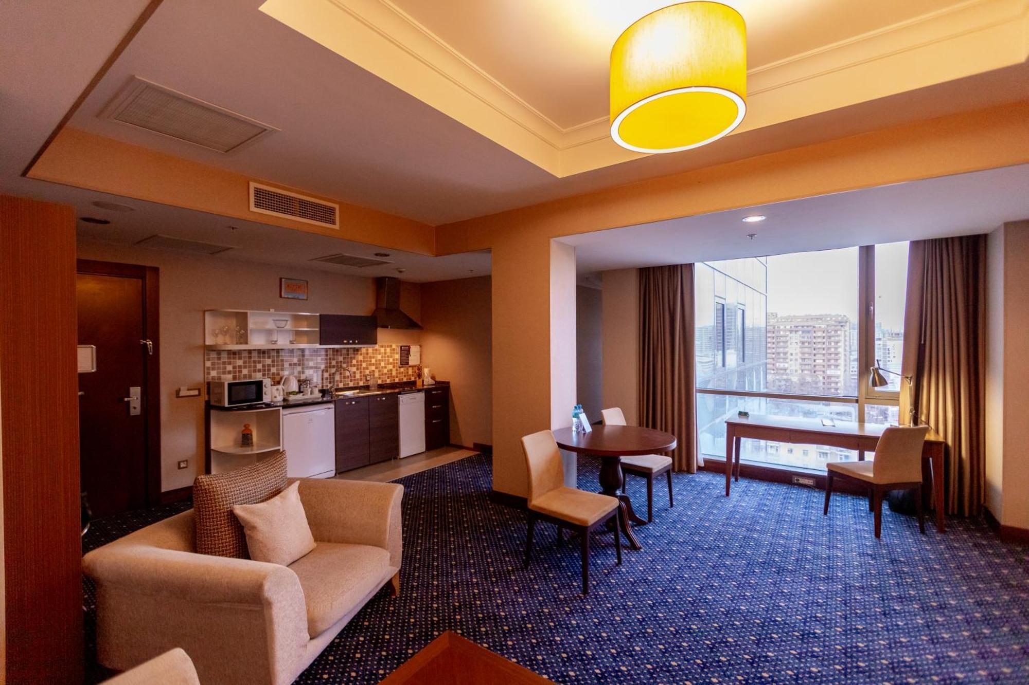 Parkside Hotel & Apartments Baky Esterno foto