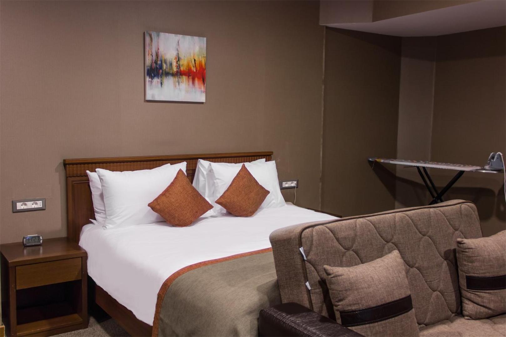 Parkside Hotel & Apartments Baky Esterno foto